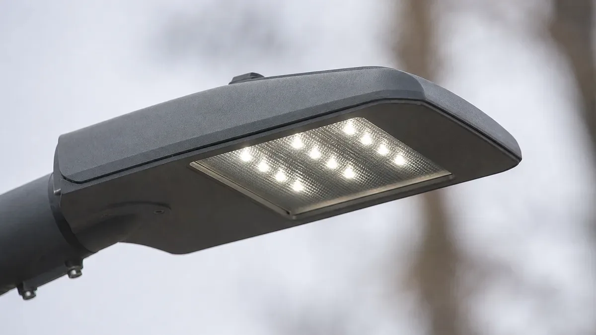Nowe oświetlenie przy ul. Armii Krajowej. Wydano decyzję lokalizacyjną