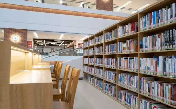 Weronika Kinga Greszta w Sandomierzu - debiut, który pyta o granice człowieczeństwa