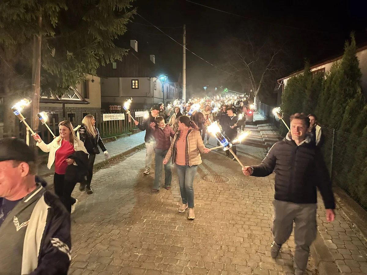 Grafika promocyjna wydarzenia Nocne zwiedzanie Sandomierza po zmroku