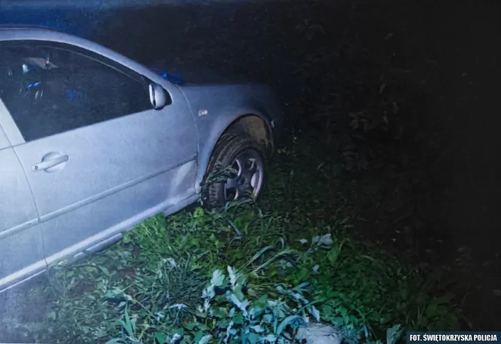 Miał blisko 2 promile, uderzył w Hondę i wjechał do rowu w Sulisławicach