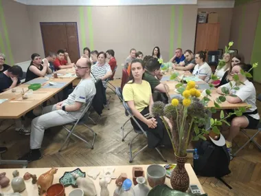 Glina, skupienie i duma - warsztaty w Sandomierzu miały ważniejszy cel niż talerzyk