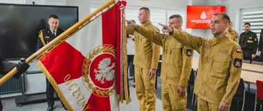 W Sandomierzu trzej nowi strażacy weszli do służby po uroczystym ślubowaniu