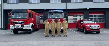O 17.00 strażacy z Sandomierza włączyli sygnały. To był hołd